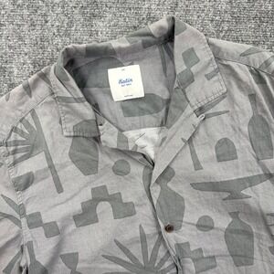 Katin Shirt Small SM‎ Abstract Shapes Button Up Short Sleeve Gray Men's